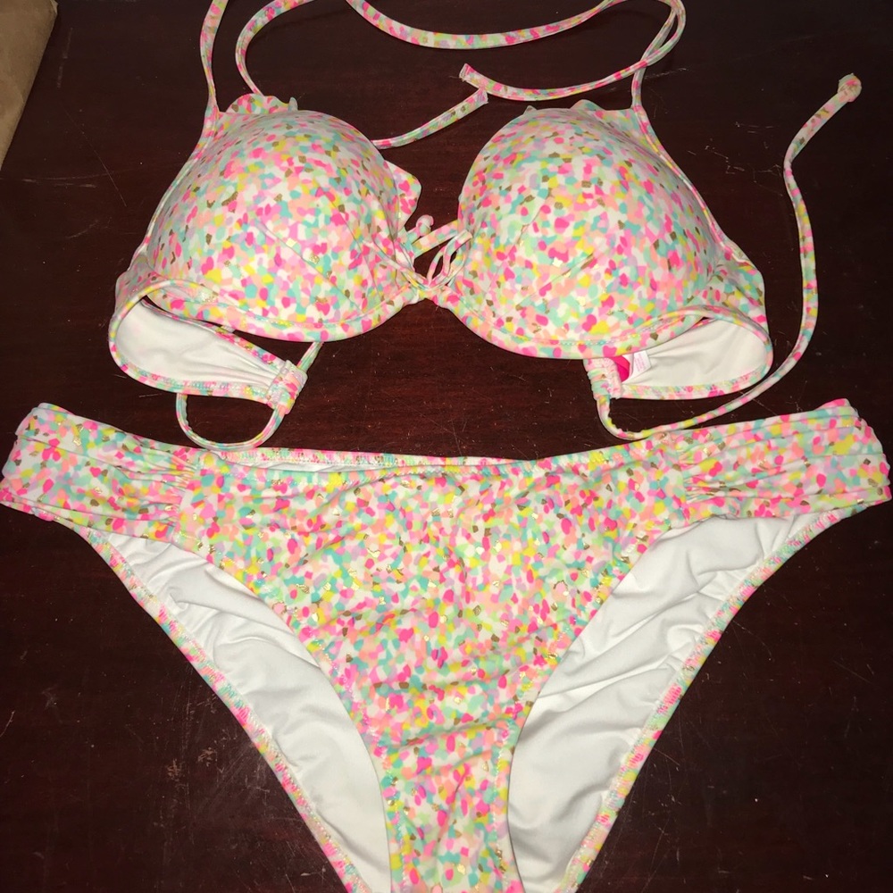 VS bikini set!